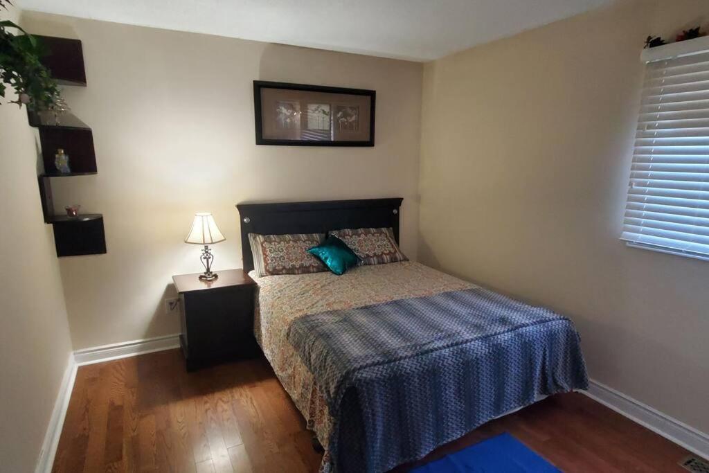 Beautiful House In Mississauga Apartment Bagian luar foto